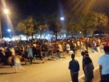 Riots Rush the mall all at once, scaring the employees